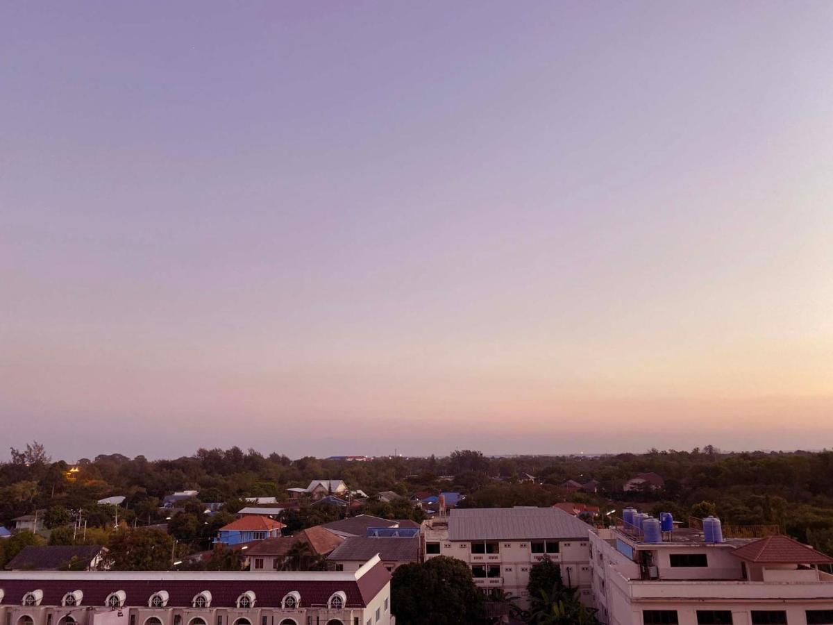 The Most Hotel Rayong Bagian luar foto