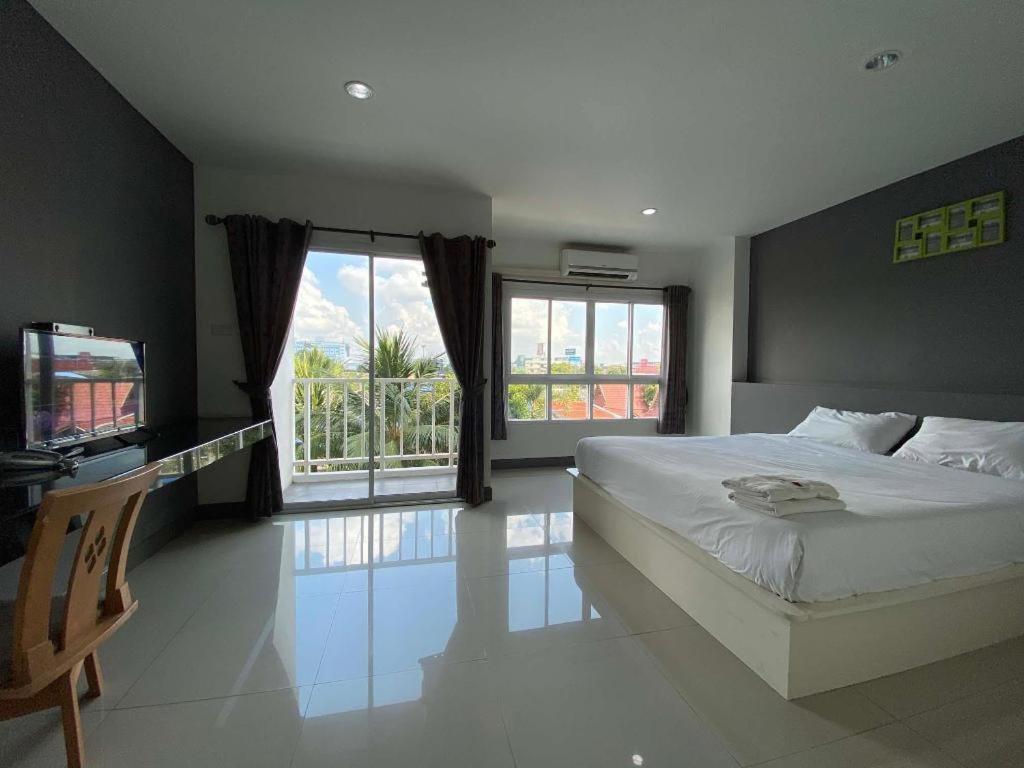 The Most Hotel Rayong Bagian luar foto
