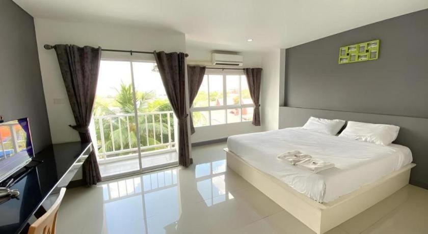 The Most Hotel Rayong Bagian luar foto